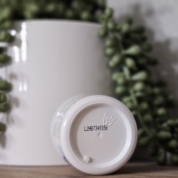 Rodan + Fields Lip Renewing Serum - Picture 4 of 4